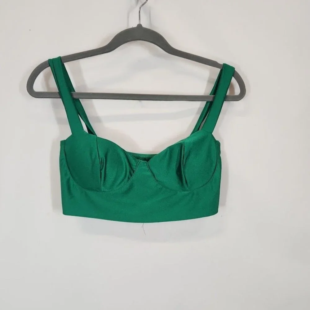 Silhouette Pull On Flare Pants and Top Matching Set in Green - Size Large‎